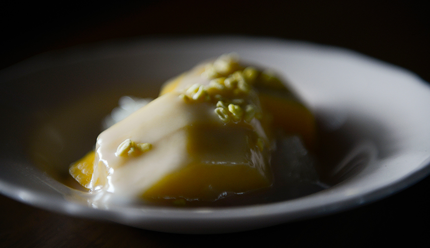 Long-Chim_Mango-with-Sweet-Sticky-Rice_865X500