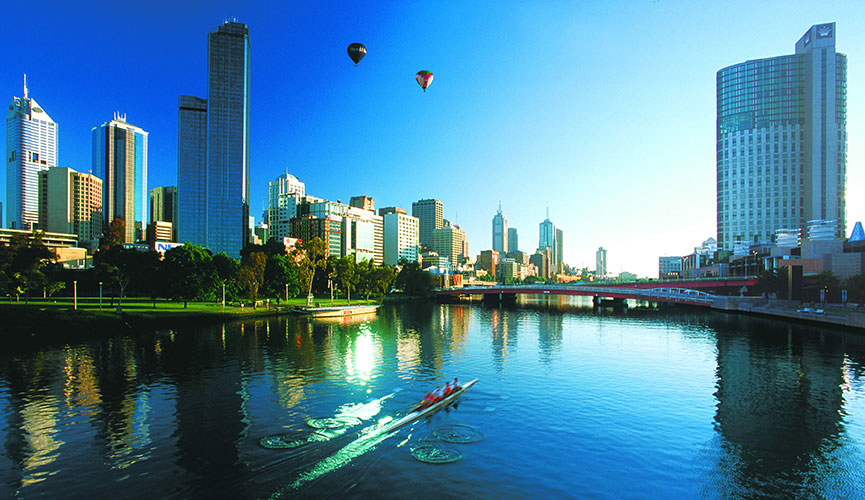 Melb-Skyline-&-Yarra-River-with-Balloons20178_865