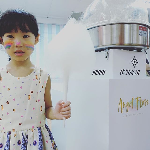 Image from Instagram @angelflosssg