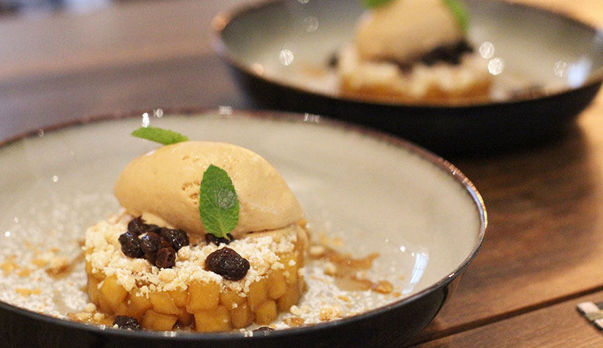 Chef's Table apple crumble